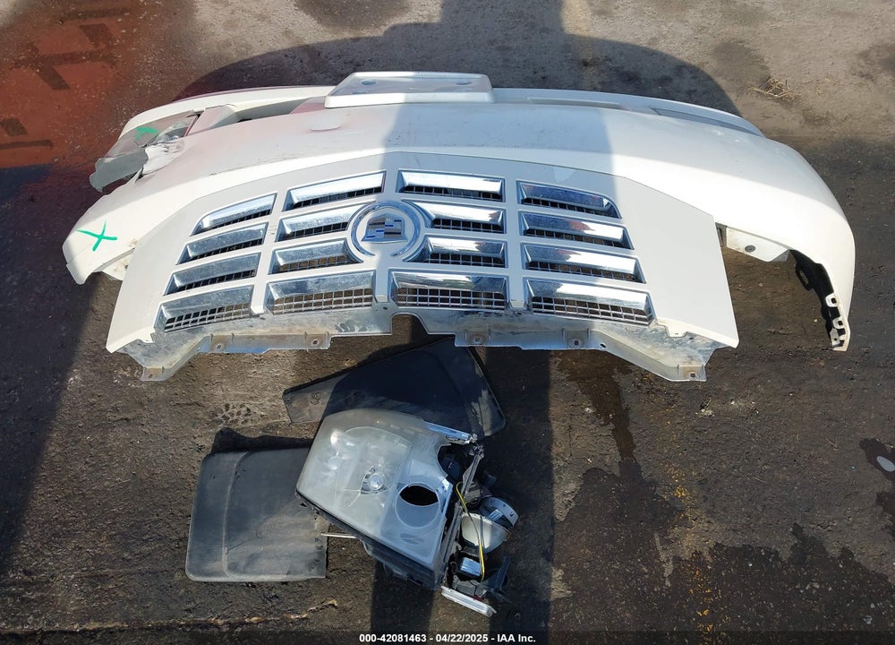 2010 CADILLAC ESCALADE LUXURY VIN: 1GYUKBEF6AR122941