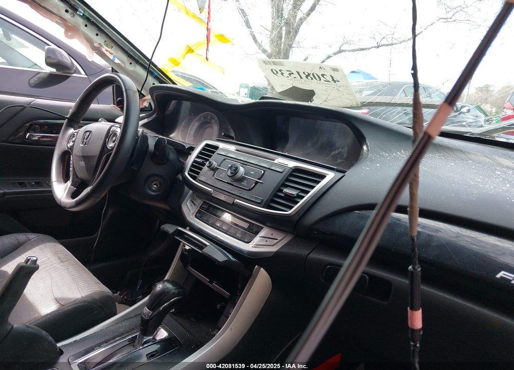 2016 HONDA ACCORD VIN: 1HGCR2F50GA213439