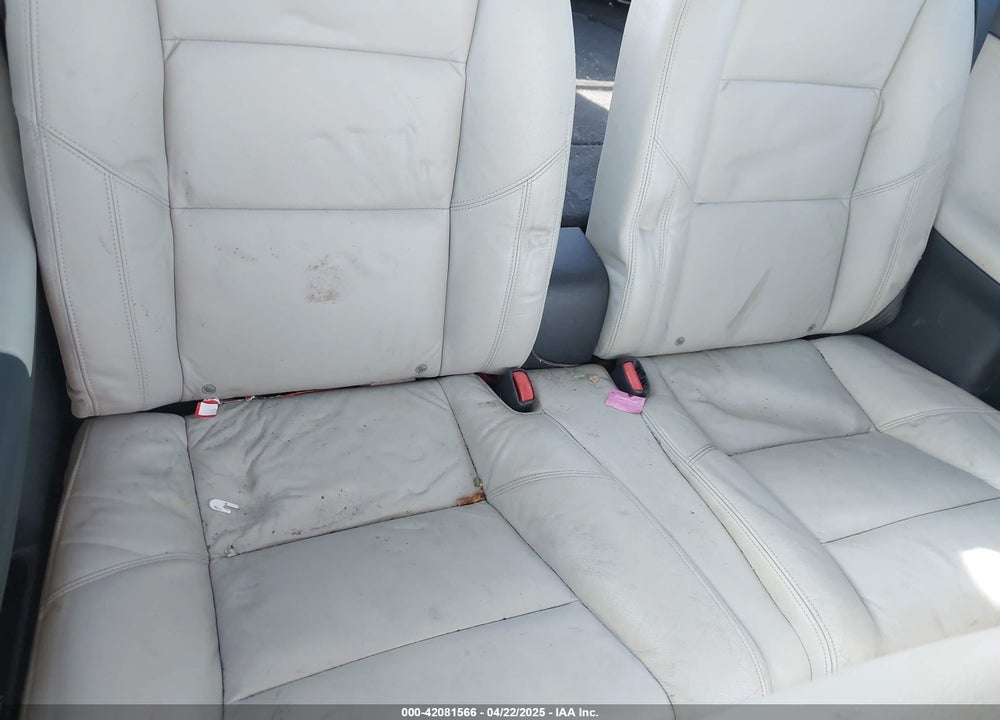 2011 VOLVO C30 VIN: YV1672MK4B2248010