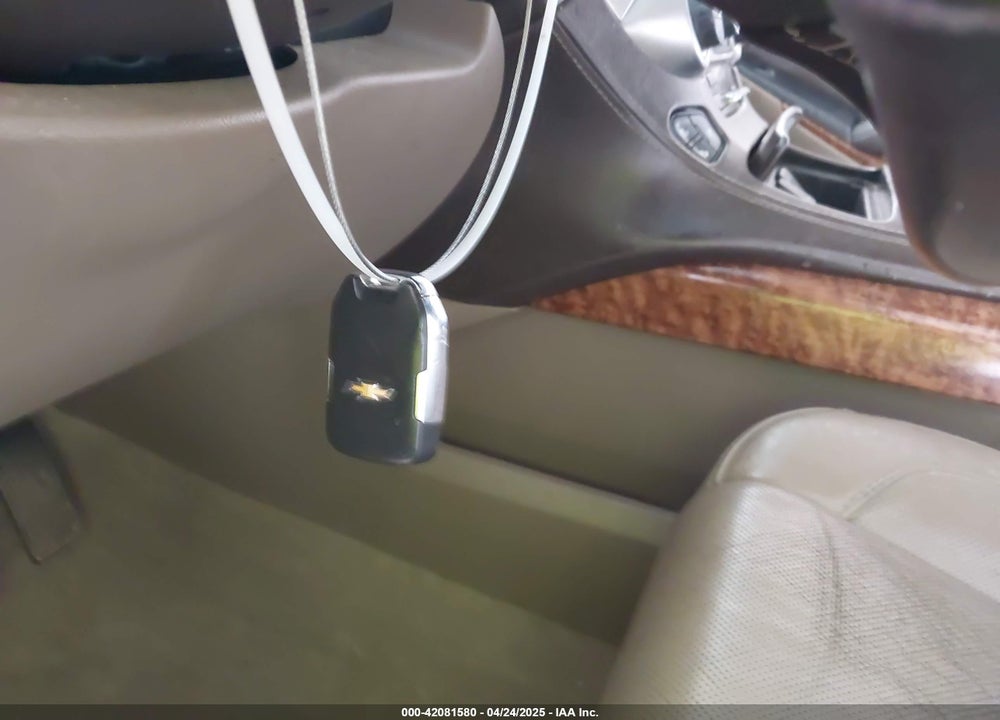 2018 CHEVROLET SUBURBAN VIN: 1GNSCJKC5JR393141