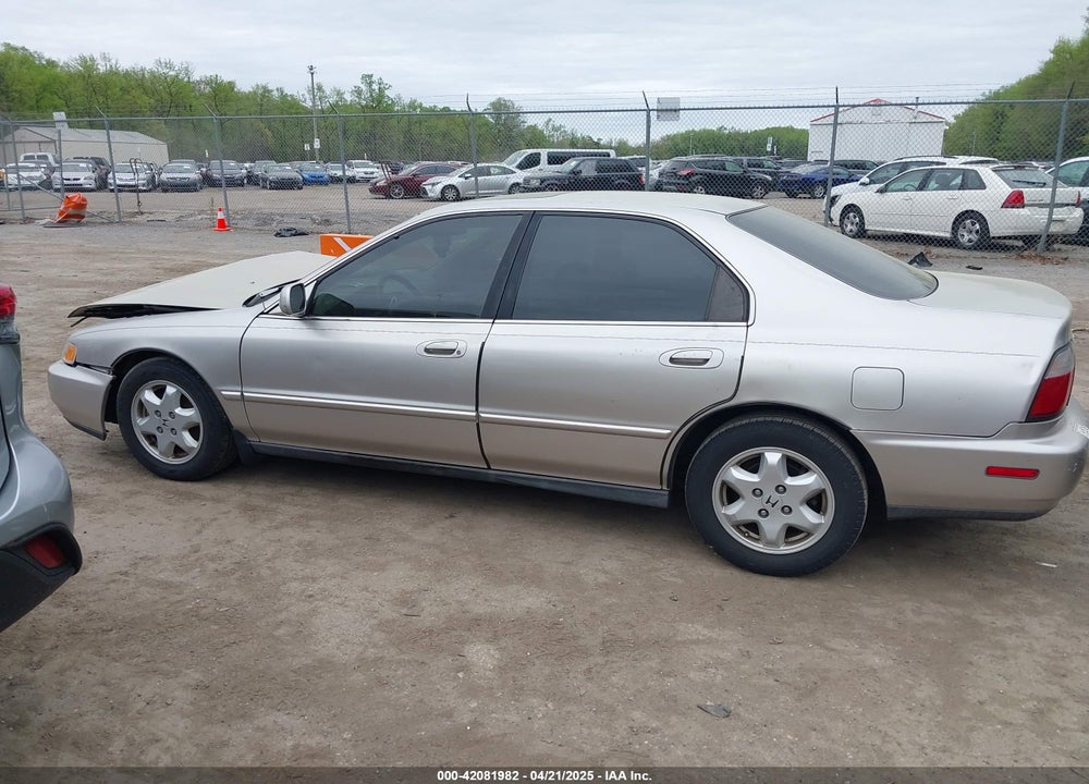 1997 HONDA ACCORD EX V6 VIN: 1HGCE6678VA007335