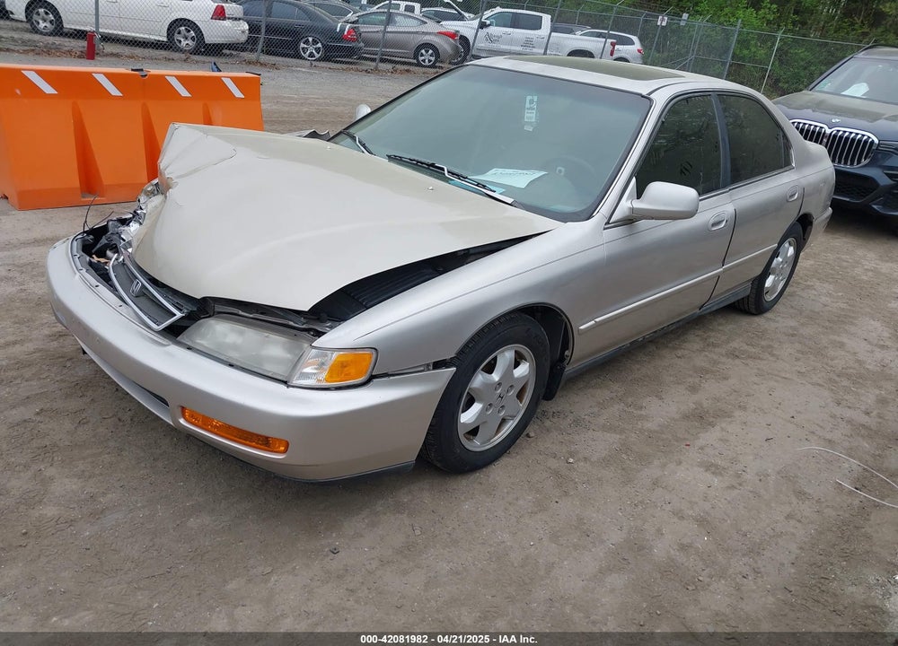 1997 HONDA ACCORD EX V6 VIN: 1HGCE6678VA007335