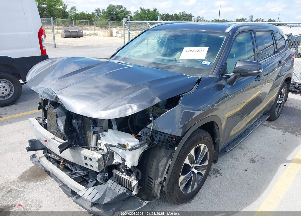 2022 TOYOTA HIGHLANDER VIN: 5TDGZRAH2NS552455