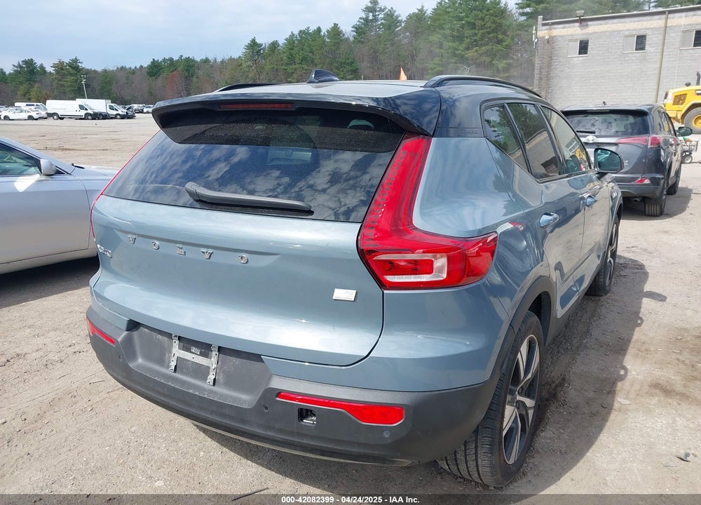 2021 VOLVO XC40 RECHARGE PURE ELECTRIC VIN: YV4ED3UR9M2600401
