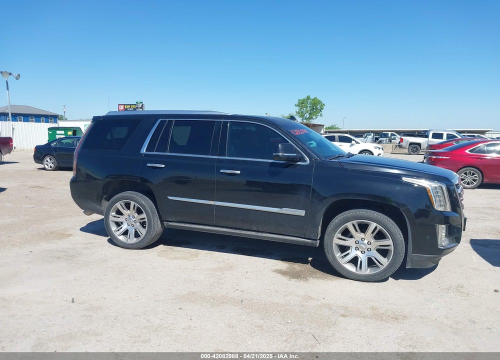 2017 CADILLAC ESCALADE VIN: 1GYS3CKJ8HR162399