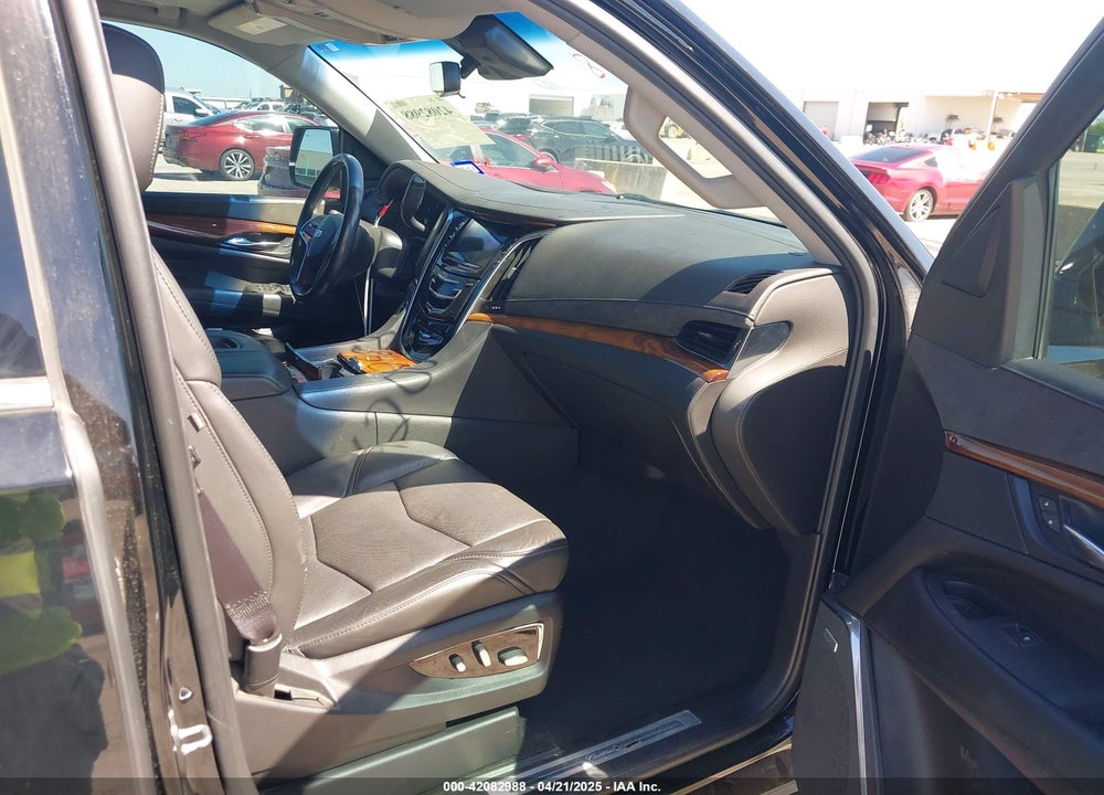 2017 CADILLAC ESCALADE VIN: 1GYS3CKJ8HR162399