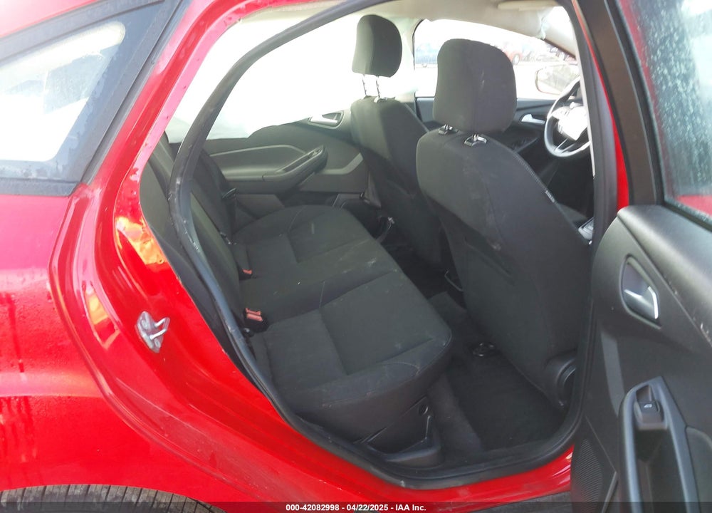 2015 FORD FOCUS VIN: 1FADP3F27FL342629
