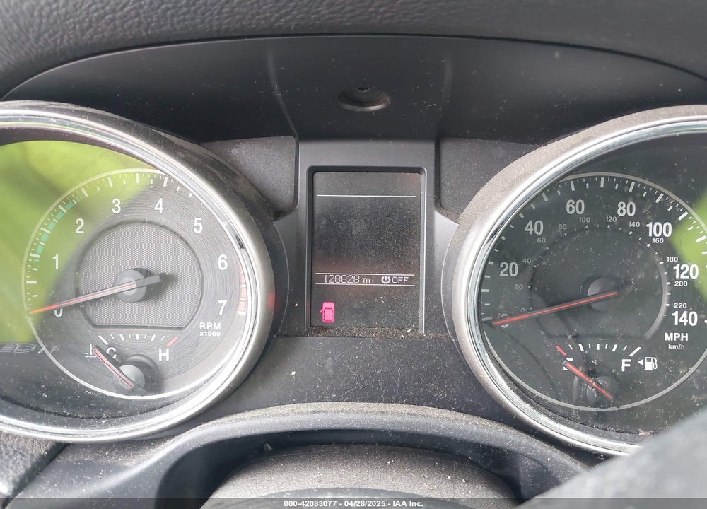 2011 JEEP GRAND CHEROKEE VIN: 1J4RR4GTXBC542500