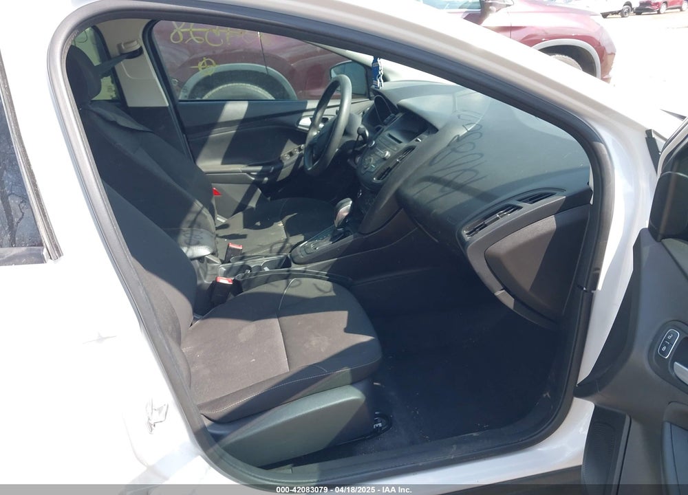 2017 FORD FOCUS VIN: 1FADP3F25HL234528