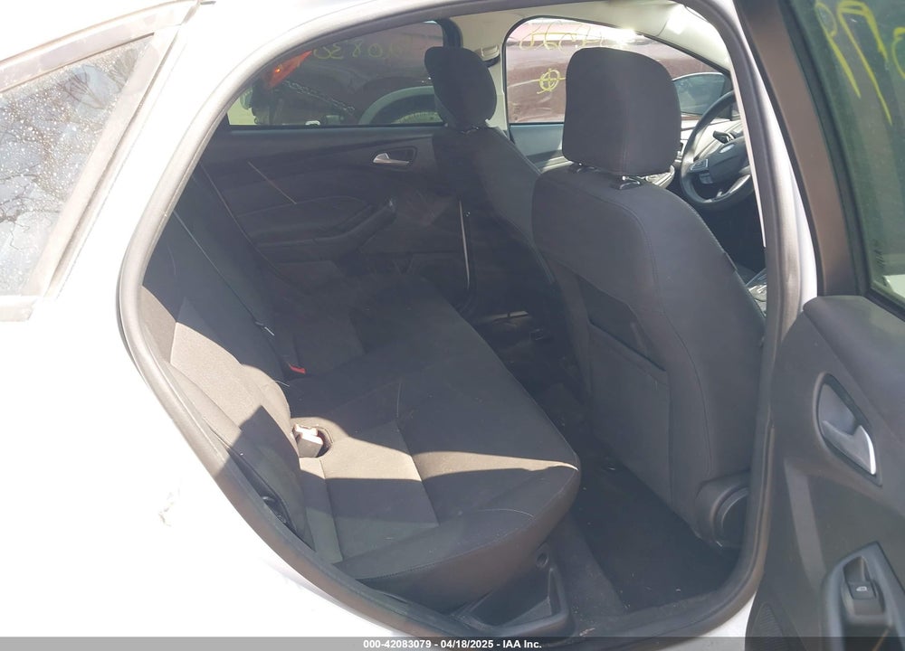 2017 FORD FOCUS VIN: 1FADP3F25HL234528