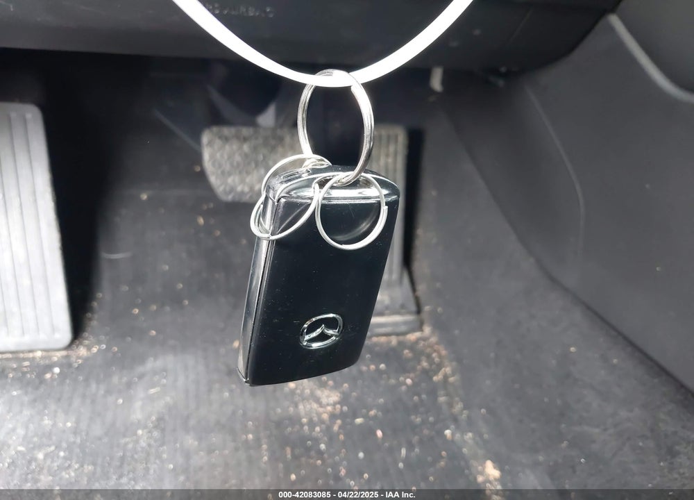 2020 MAZDA 3 PREFERRED PACKAGE VIN: JM1BPBDM3L1162197