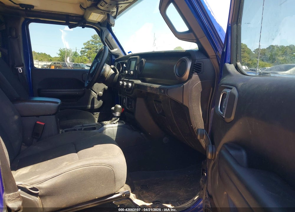 2018 JEEP WRANGLER UNLIMITED SPORT 4X4 VIN: 1C4HJXDG4JW179772