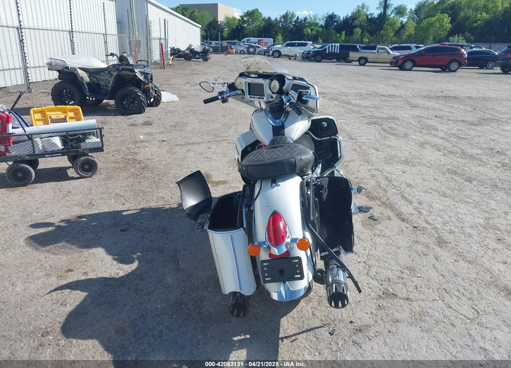 2018 INDIAN MOTORCYCLE CO. ROADMASTER VIN: 56KTRAAA1J3366009