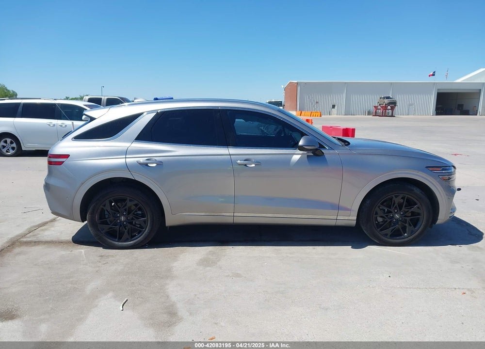 2022 GENESIS GV70 VIN: KMUMADTB0NU068055