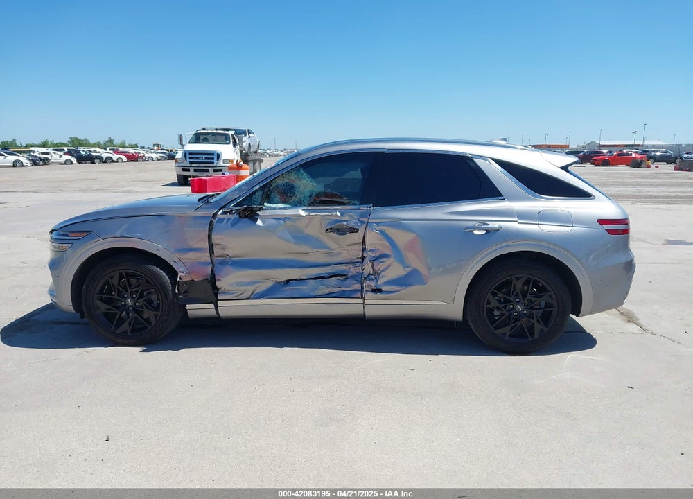 2022 GENESIS GV70 VIN: KMUMADTB0NU068055