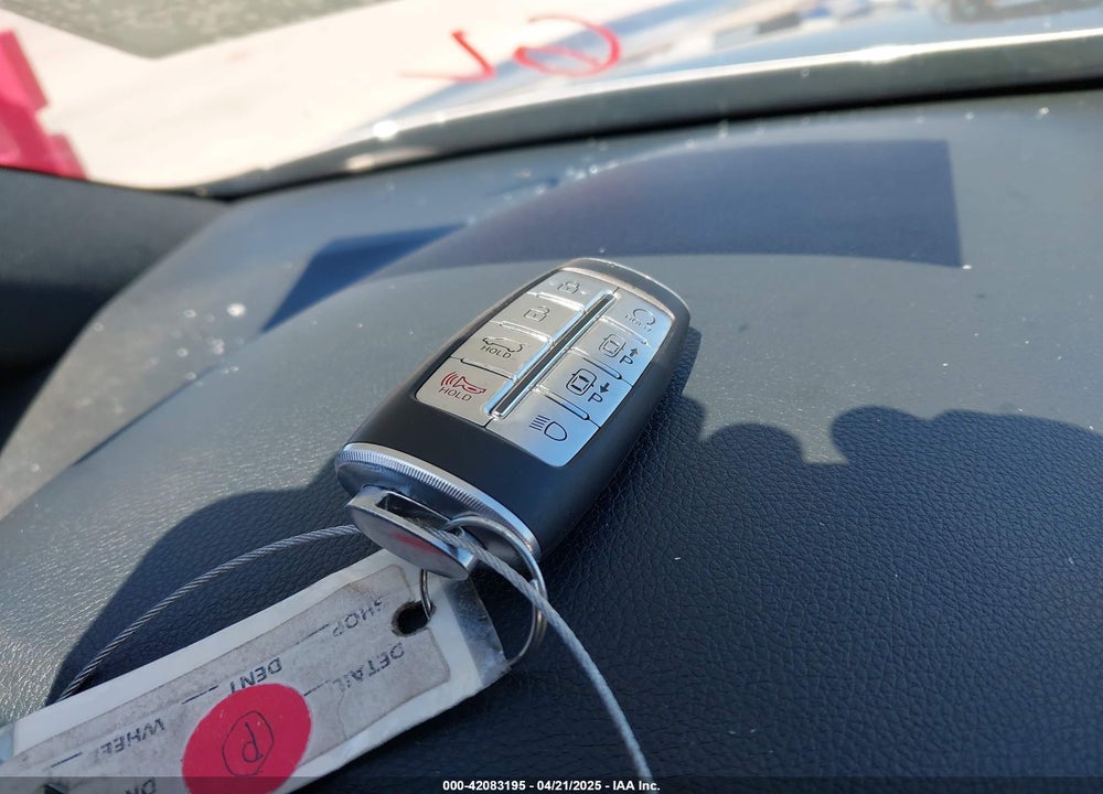 2022 GENESIS GV70 VIN: KMUMADTB0NU068055
