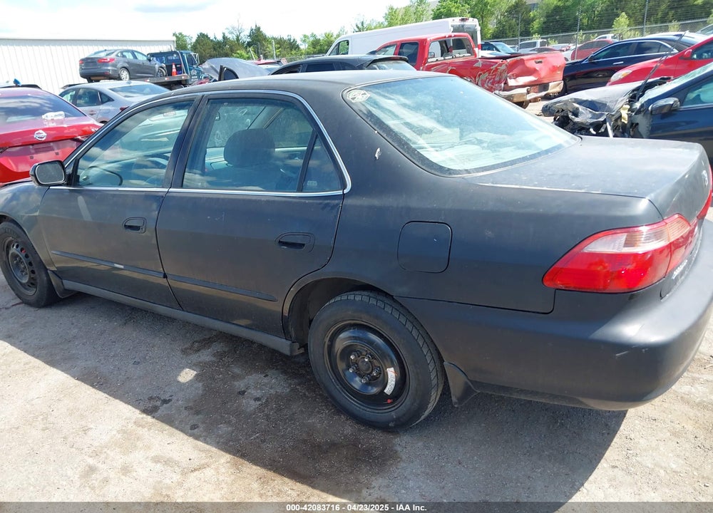 2000 HONDA ACCORD 3.0 LX VIN: 1HGCG1649YA083587