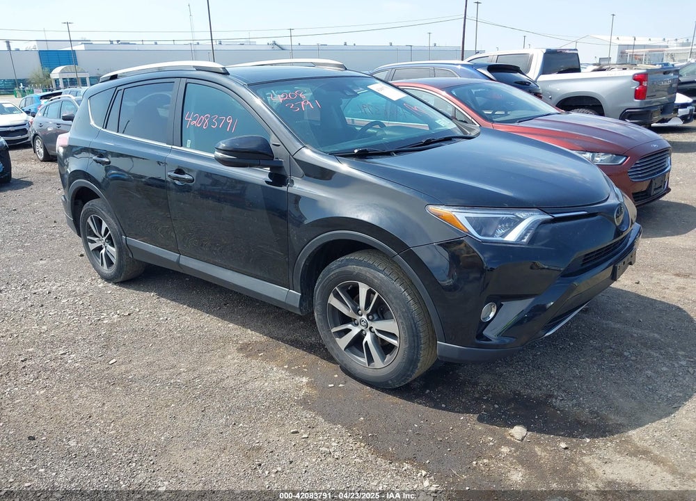 2018 TOYOTA RAV4 XLE VIN: 2T3RFREV0JW788144