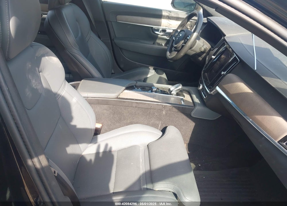 2022 VOLVO S90 VIN: LVY062ML5NP247942