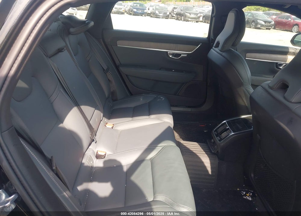 2022 VOLVO S90 VIN: LVY062ML5NP247942