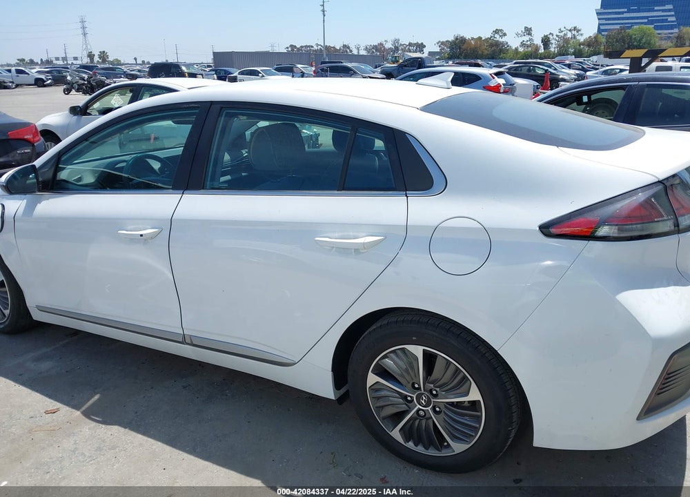 2022 HYUNDAI IONIQ PLUG-IN HYBRID SEL VIN: KMHC75LD7NU265630