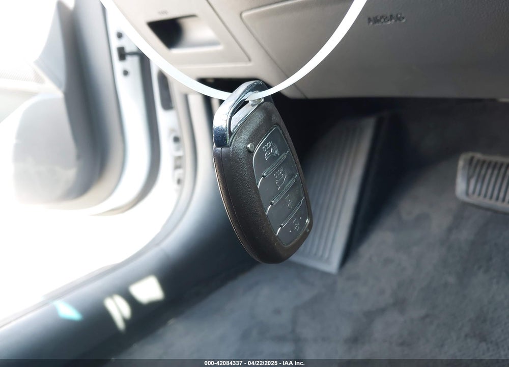2022 HYUNDAI IONIQ PLUG-IN HYBRID SEL VIN: KMHC75LD7NU265630