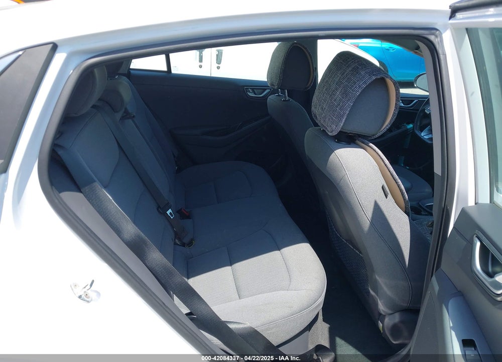 2022 HYUNDAI IONIQ PLUG-IN HYBRID SEL VIN: KMHC75LD7NU265630