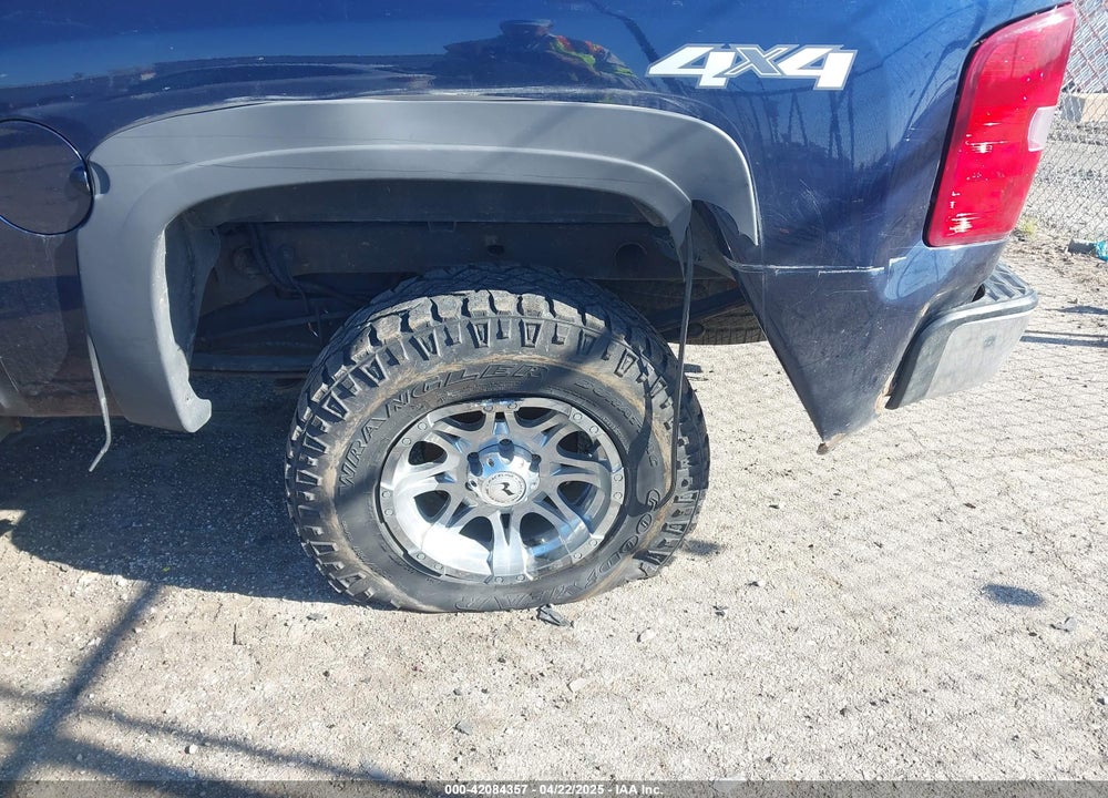 2011 CHEVROLET SILVERADO VIN: 3GCPKSE35BG314698