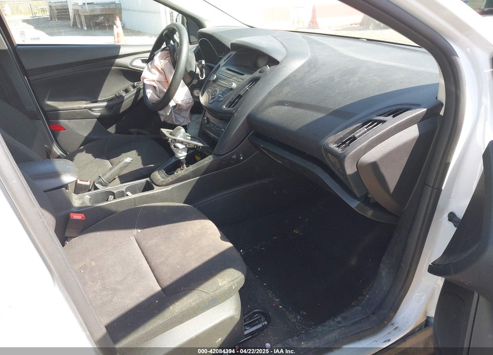 2017 FORD FOCUS VIN: 1FADP3K2XHL332010