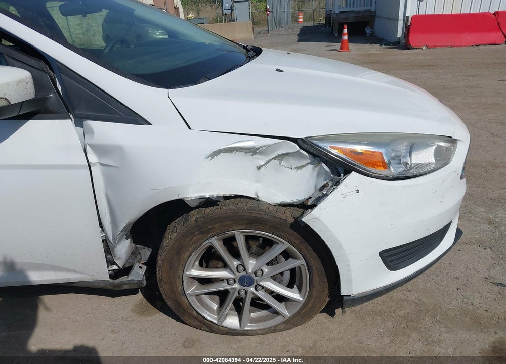 2017 FORD FOCUS VIN: 1FADP3K2XHL332010