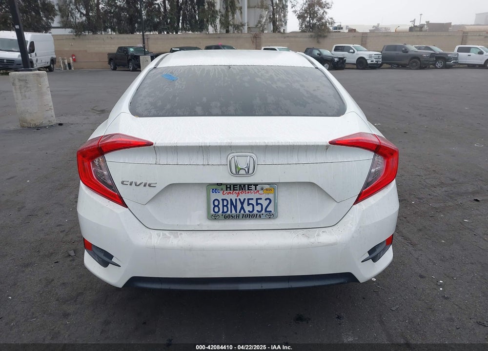 2018 HONDA CIVIC LX VIN: 2HGFC2F57JH502776