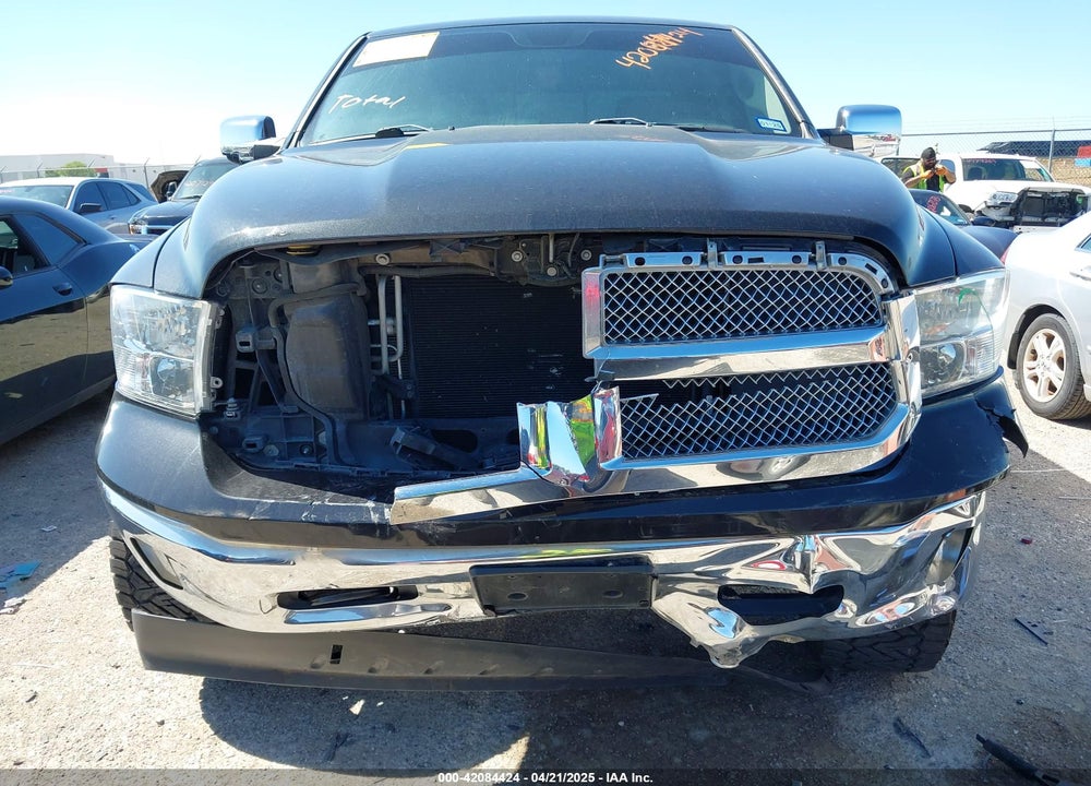 2018 RAM 1500 VIN: 1C6RR7LT4JS111224