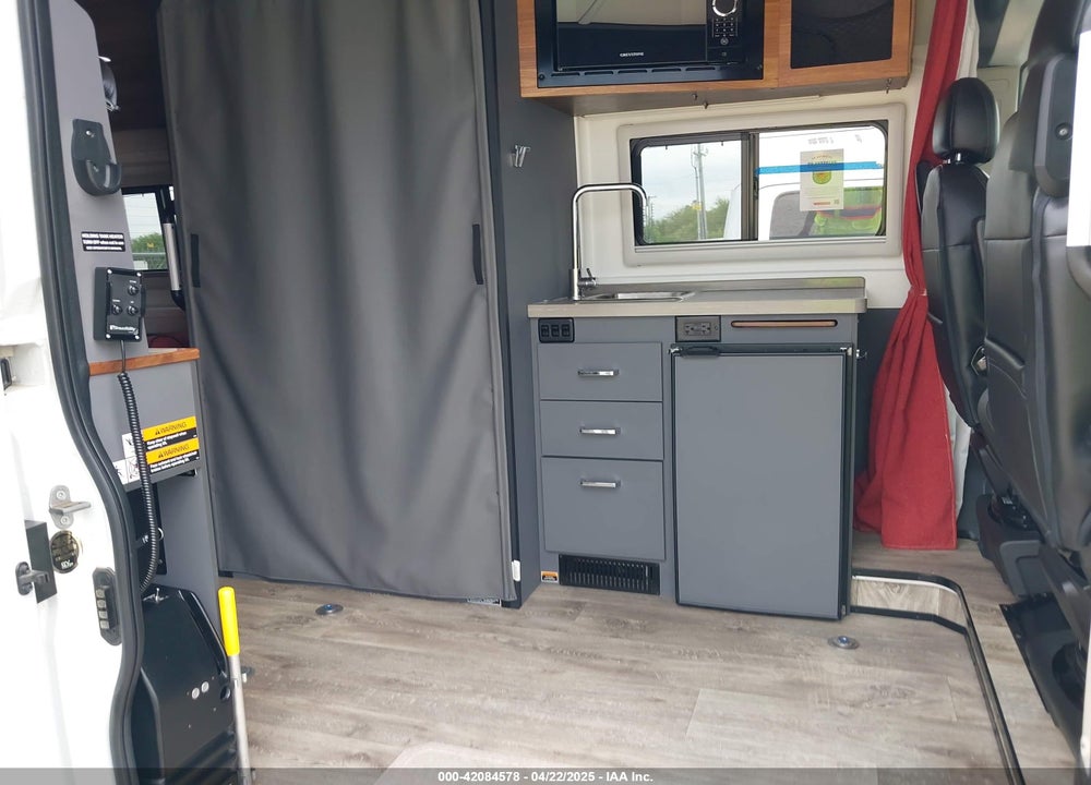 2023 RAM PROMASTER 2500 VIN: 3C6LRVDG5NE101211
