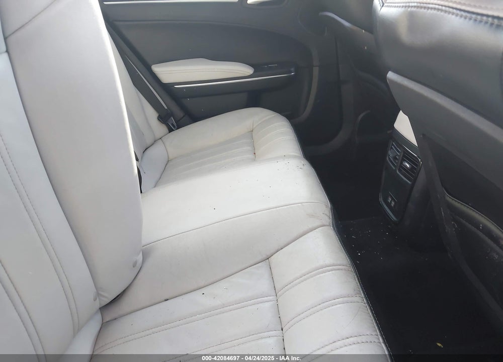 2017 CHRYSLER 300 VIN: 2C3CCAGG8HH604064