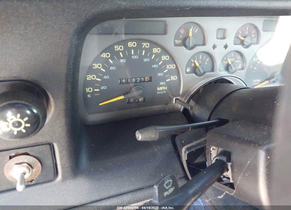 1992 CHEVROLET CAMARO RS VIN: 1G1FP23T5NL116543