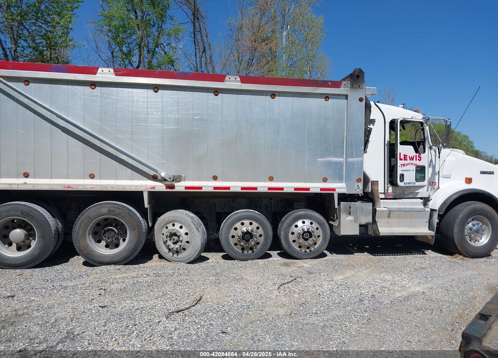 2014 KENWORTH CONSTRUCTION T800 VIN: 1NKDLP0X5EJ400800