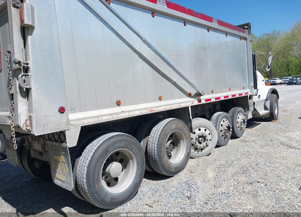 2014 KENWORTH CONSTRUCTION T800 VIN: 1NKDLP0X5EJ400800