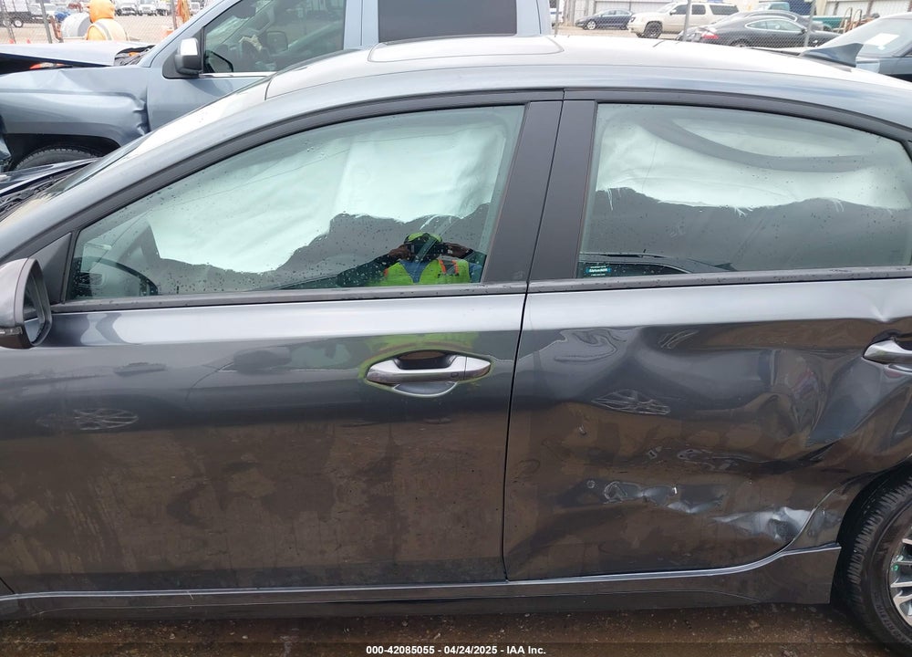 2024 KIA FORTE GT LINE VIN: 3KPF54ADXRE833037