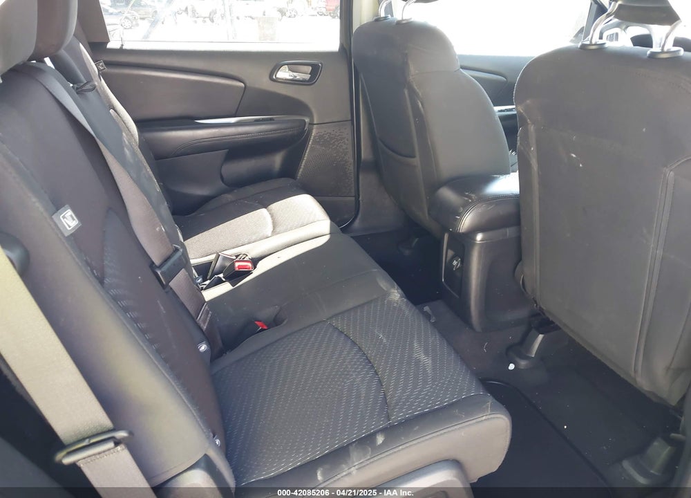 2018 DODGE JOURNEY SE VIN: 3C4PDCAB2JT218448
