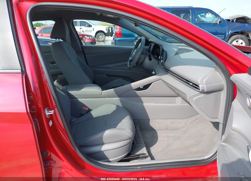 2022 HYUNDAI ELANTRA SEL VIN: KMHLM4AG0NU345576