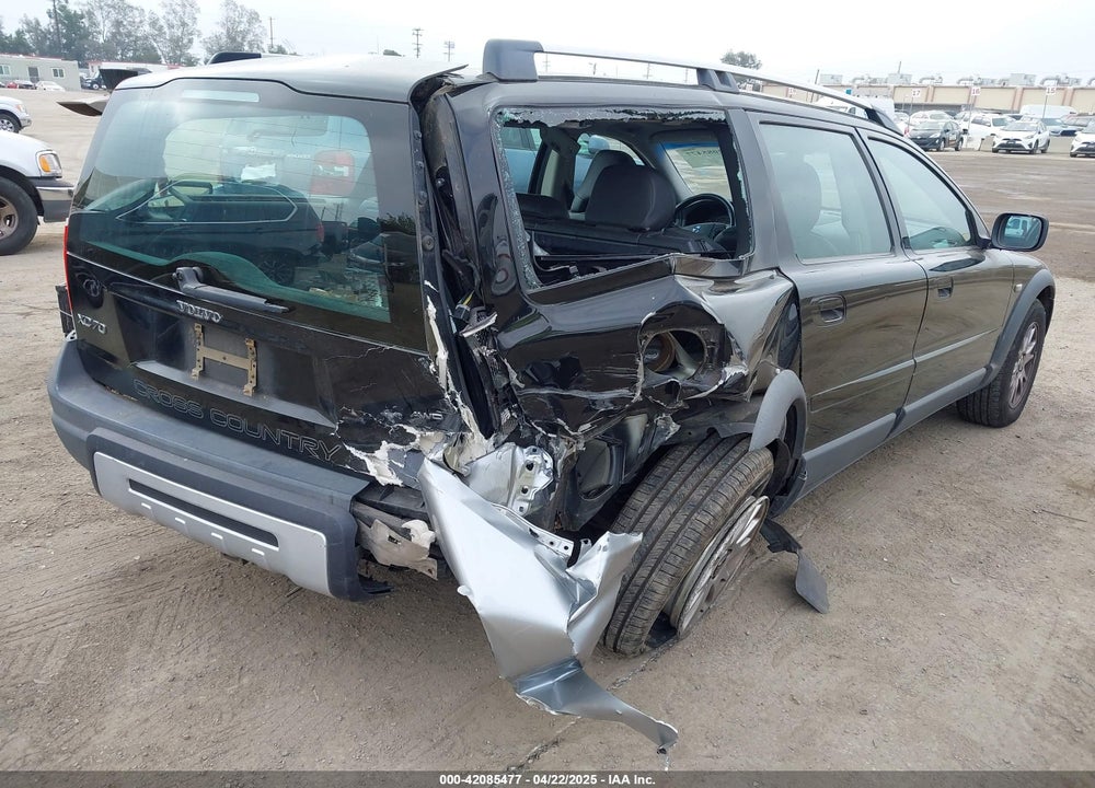 2005 VOLVO XC70 2.5T AWD VIN: YV1SZ592451197220