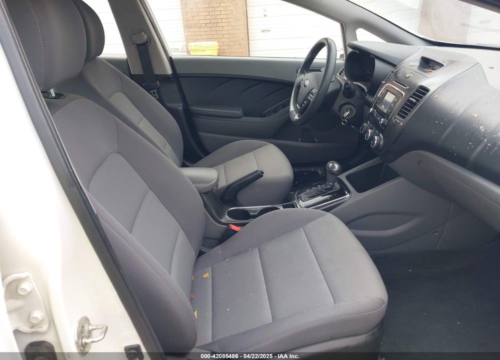 2018 KIA FORTE VIN: 3KPFK4A75JE265822