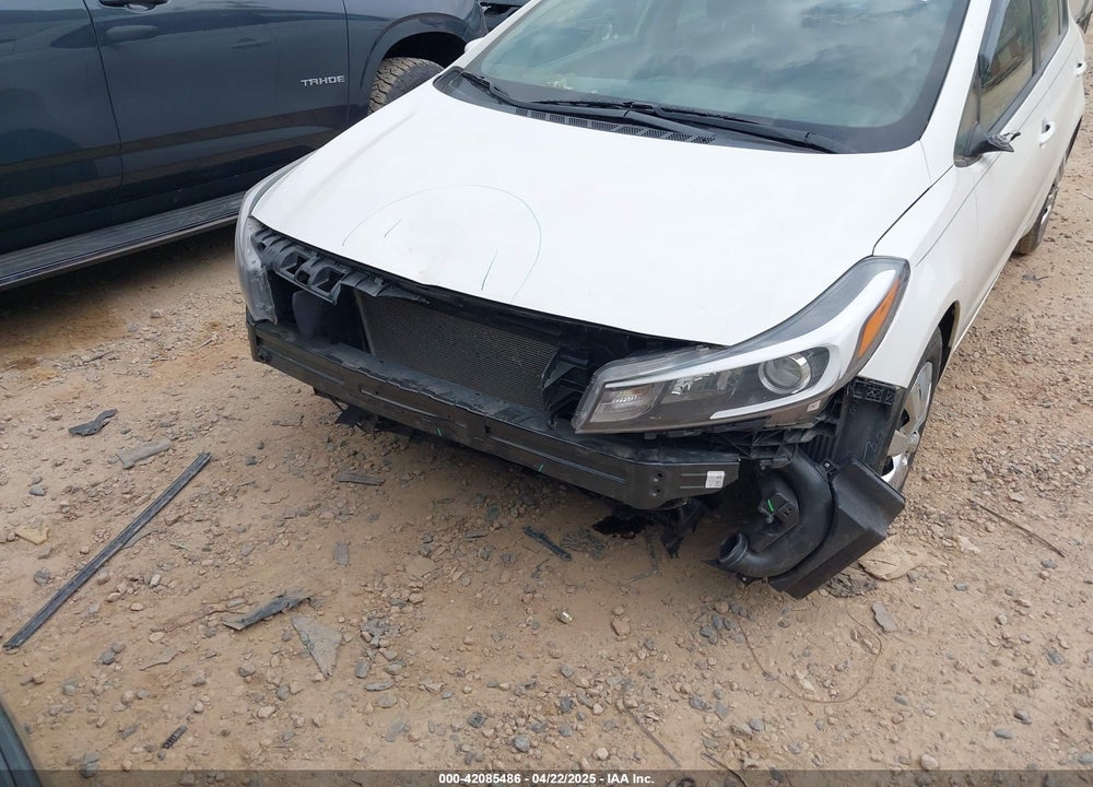 2018 KIA FORTE VIN: 3KPFK4A75JE265822