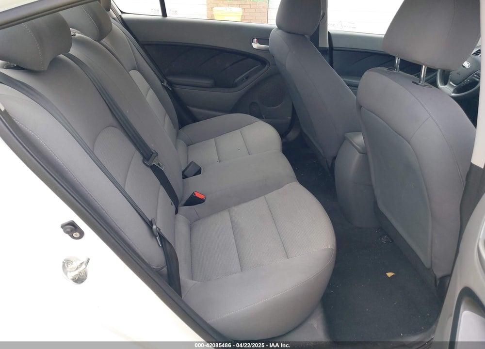 2018 KIA FORTE VIN: 3KPFK4A75JE265822