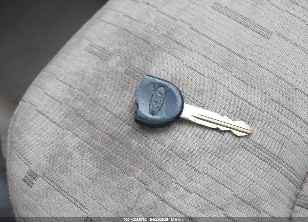 2009 FORD FOCUS SE VIN: 1FAHP35N99W270400