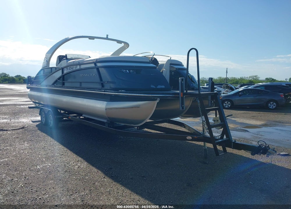 2023 BENNINGTON OTHER VIN: ETWC0848K223