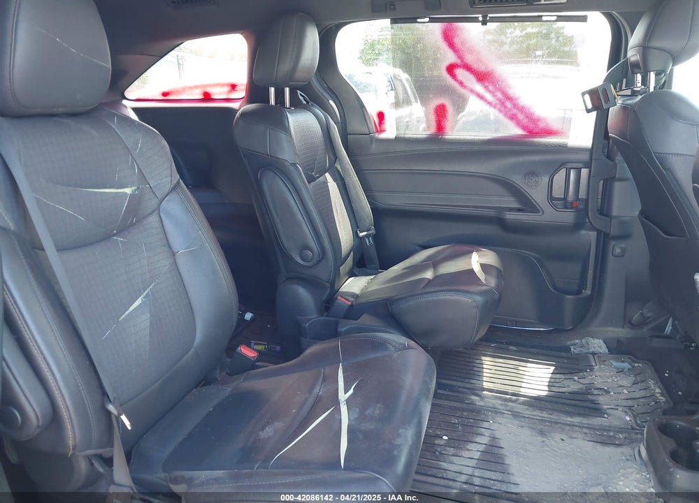 2022 TOYOTA SIENNA XLE WOODLAND EDITION VIN: 5TDASKFC7NS045078