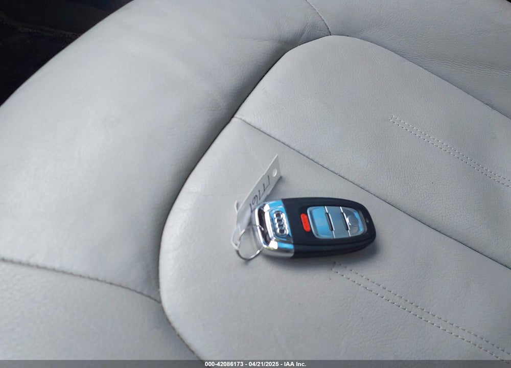 2016 AUDI A6 VIN: WAUDFAFC7GN017105