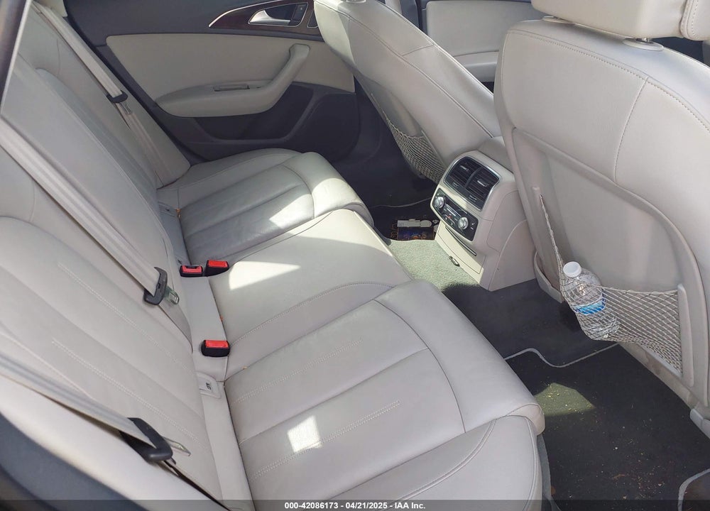 2016 AUDI A6 VIN: WAUDFAFC7GN017105