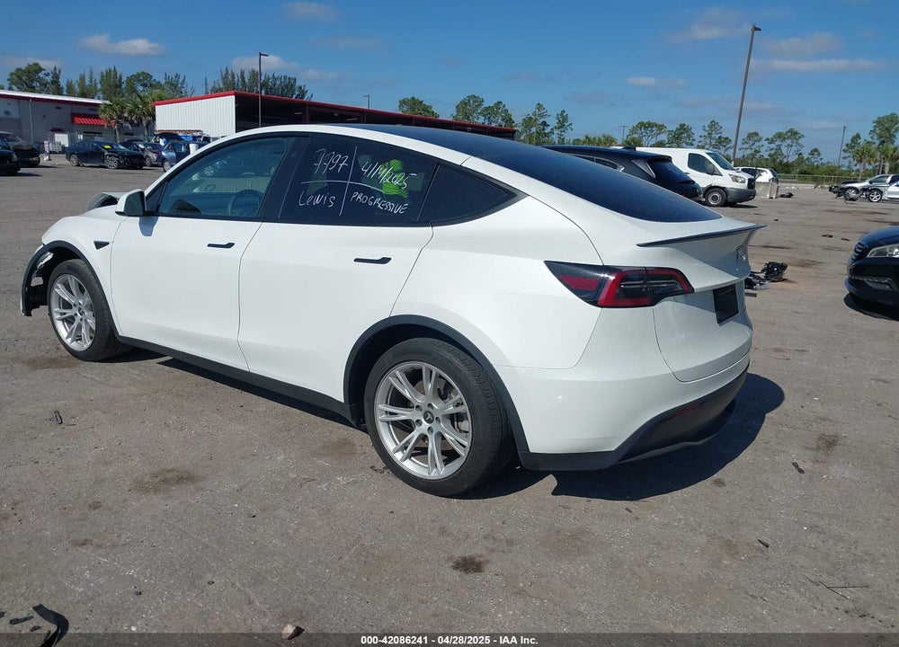 2023 TESLA MODEL Y AWD/LONG RANGE DUAL MOTOR ALL-WHEEL DRIVE VIN: 7SAYGAEE7PF588681